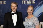Almere 21 november 2021
Premiere van musical the Titanic in schouwburg Almere. Ellen evers met haar man