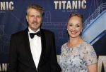 Almere 21 november 2021
Premiere van musical the Titanic in schouwburg Almere. Ellen evers met haar man