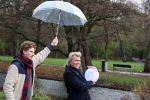 Amsterdam 3 december 2021
Anouk Smulders heeft opnames voor SBS6 programma inzake het KWF . Hans Klok heeft lampion bij voor zijn overleden assistente Nathalie Hoop.