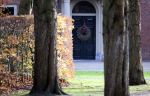Den Haag 7 december 2021
Prinses Amalia is vandaag 18 jaar oud geworden . Prinses Amalia is met haar moeder Koningin Maxima wezen winkelen . Kerstboom en kerstversiering bij Huis ten Bosch
