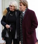 Emmeloord 10 december 2021
Begrafenis Arie Ribbens .Aanwezig zijn vrouw Cea Ribbens zijn dochter met gezin en oa Bonnie St Claire en Jacques Herb met zijn vrouw . De man van Bonnie Anne Jan Jongbloed verzorgt de uitvaart.