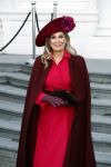 Den Haag 8 december 2021
Prinses Amalia arriveert voor de buitengewone vergadering van de Raad van State. Naast de prinses waren ook koning Willem Alexander en koningin Maxima bij de buitengewone vergadering aanwezig.
Na de vergadering ging Amalia in de tuin een boom planten.