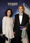 Almere 21 november 2021
Premiere van musical the Titanic in schouwburg Almere. Liz Snoijink met man