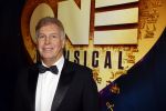 Aalsmeer 28 november 2021
Premiere One de musical . Marcel Boekhoorn kwam met zijn vriendin Rebecca Cabau v Kasbergen