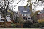Amsterdamn 24 november 2021
Marco v Basten en zijn vrouw Liesbeth hebben hun huis aan het vondelpark verkocht voor 13.5 miljoen euro.