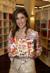 Amsterdam 17 november 2021
Presentatie sinterklaasboeken in de bibliotheek van Amsterdam . Airen Mylene presenteert het en de boeken zijn dit jaar geschreven door Waylon Carlo Boszhard en Marieke Elsinga