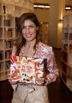 Amsterdam 17 november 2021
Presentatie sinterklaasboeken in de bibliotheek van Amsterdam . Airen Mylene presenteert het en de boeken zijn dit jaar geschreven door Waylon Carlo Boszhard en Marieke Elsinga