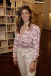 Amsterdam 17 november 2021
Presentatie sinterklaasboeken in de bibliotheek van Amsterdam . Airen Mylene presenteert het en de boeken zijn dit jaar geschreven door Waylon Carlo Boszhard en Marieke Elsinga
