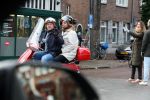 Amsterdam 11 december 2021
Martijn Krabbe met zijn vrouw op de vespa scooter in Amsterdam zuid