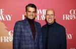 Rotterdam 18 november 2021
Premiere Come from away in het nieuwe Luxor theater.
maurice Wijnen met partner