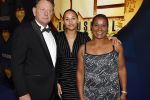 Aalsmeer 28 november 2021
Premiere One de musical . Nelli Cooman kwam  met haar man en dochter