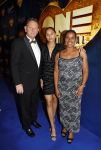 Aalsmeer 28 november 2021
Premiere One de musical . Nelli Cooman kwam  met haar man en dochter