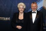 Almere 21 november 2021
Premiere van musical the Titanic in schouwburg Almere. Pamela Teves met partner Ruud Drupsteen