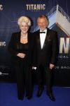 Almere 21 november 2021
Premiere van musical the Titanic in schouwburg Almere. Pamela Teves met partner Ruud Drupsteen