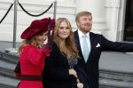 Den Haag 8 december 2021
Prinses Amalia arriveert voor de buitengewone vergadering van de Raad van State. Naast de prinses waren ook koning Willem Alexander en koningin Maxima bij de buitengewone vergadering aanwezig.
Na de vergadering ging Amalia in de tuin een boom planten.