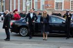 Den Haag 8 december 2021
Prinses Amalia arriveert voor de buitengewone vergadering van de Raad van State. Naast de prinses waren ook koning Willem Alexander en koningin Maxima bij de buitengewone vergadering aanwezig.
Na de vergadering ging Amalia in de tuin een boom planten.