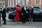 Den Haag 8 december 2021
Prinses Amalia arriveert voor de buitengewone vergadering van de Raad van State. Naast de prinses waren ook koning Willem Alexander en koningin Maxima bij de buitengewone vergadering aanwezig.
Na de vergadering ging Amalia in de tuin een boom planten.