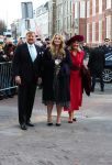 Den Haag 8 december 2021
Prinses Amalia arriveert voor de buitengewone vergadering van de Raad van State. Naast de prinses waren ook koning Willem Alexander en koningin Maxima bij de buitengewone vergadering aanwezig.
Na de vergadering ging Amalia in de tuin een boom planten.