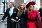 Den Haag 8 december 2021
Prinses Amalia arriveert voor de buitengewone vergadering van de Raad van State. Naast de prinses waren ook koning Willem Alexander en koningin Maxima bij de buitengewone vergadering aanwezig.
Na de vergadering ging Amalia in de tuin een boom planten.