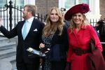 Den Haag 8 december 2021
Prinses Amalia arriveert voor de buitengewone vergadering van de Raad van State. Naast de prinses waren ook koning Willem Alexander en koningin Maxima bij de buitengewone vergadering aanwezig.
Na de vergadering ging Amalia in de tuin een boom planten.