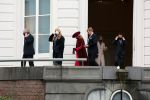 Den Haag 8 december 2021
Prinses Amalia arriveert voor de buitengewone vergadering van de Raad van State. Naast de prinses waren ook koning Willem Alexander en koningin Maxima bij de buitengewone vergadering aanwezig.
Na de vergadering ging Amalia in de tuin een boom planten.