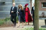 Den Haag 8 december 2021
Prinses Amalia arriveert voor de buitengewone vergadering van de Raad van State. Naast de prinses waren ook koning Willem Alexander en koningin Maxima bij de buitengewone vergadering aanwezig.
Na de vergadering ging Amalia in de tuin een boom planten.