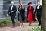 Den Haag 8 december 2021
Prinses Amalia arriveert voor de buitengewone vergadering van de Raad van State. Naast de prinses waren ook koning Willem Alexander en koningin Maxima bij de buitengewone vergadering aanwezig.
Na de vergadering ging Amalia in de tuin een boom planten.