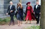 Den Haag 8 december 2021
Prinses Amalia arriveert voor de buitengewone vergadering van de Raad van State. Naast de prinses waren ook koning Willem Alexander en koningin Maxima bij de buitengewone vergadering aanwezig.
Na de vergadering ging Amalia in de tuin een boom planten.