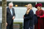 Den Haag 8 december 2021
Prinses Amalia arriveert voor de buitengewone vergadering van de Raad van State. Naast de prinses waren ook koning Willem Alexander en koningin Maxima bij de buitengewone vergadering aanwezig.
Na de vergadering ging Amalia in de tuin een boom planten.