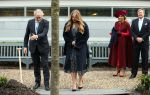 Den Haag 8 december 2021
Prinses Amalia arriveert voor de buitengewone vergadering van de Raad van State. Naast de prinses waren ook koning Willem Alexander en koningin Maxima bij de buitengewone vergadering aanwezig.
Na de vergadering ging Amalia in de tuin een boom planten.