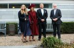 Den Haag 8 december 2021
Prinses Amalia arriveert voor de buitengewone vergadering van de Raad van State. Naast de prinses waren ook koning Willem Alexander en koningin Maxima bij de buitengewone vergadering aanwezig.
Na de vergadering ging Amalia in de tuin een boom planten.