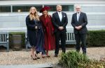 Den Haag 8 december 2021
Prinses Amalia arriveert voor de buitengewone vergadering van de Raad van State. Naast de prinses waren ook koning Willem Alexander en koningin Maxima bij de buitengewone vergadering aanwezig.
Na de vergadering ging Amalia in de tuin een boom planten.