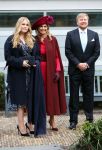 Den Haag 8 december 2021
Prinses Amalia arriveert voor de buitengewone vergadering van de Raad van State. Naast de prinses waren ook koning Willem Alexander en koningin Maxima bij de buitengewone vergadering aanwezig.
Na de vergadering ging Amalia in de tuin een boom planten.