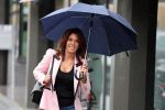 Amsterdam 30 november 2021
Rachel hazes onder paraplu.