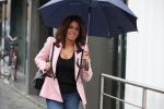 Amsterdam 30 november 2021
Rachel hazes onder paraplu.