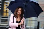 Amsterdam 30 november 2021
Rachel hazes onder paraplu.