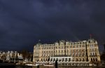 Amsterdam 23 november 2021
Regenboog boven het Amstel Hotel en carre