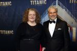 Almere 21 november 2021
Premiere van musical the Titanic in schouwburg Almere. Rein Kolpa met een kennis