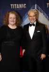 Almere 21 november 2021
Premiere van musical the Titanic in schouwburg Almere. Rein Kolpa met een kennis