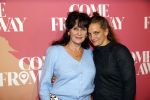 Rotterdam 18 november 2021
Premiere Come from away in het nieuwe Luxor theater.
Renee Fokker met haar nicht