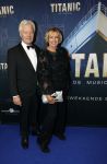 Almere 21 november 2021
Premiere van musical the Titanic in schouwburg Almere. Ria Valk met haar vriend