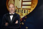 Aalsmeer 28 november 2021
Premiere One de musical . Rob Kamphues en zijn vriendin Kristi