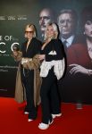 Amsterdam 23 november 2021
Premiere House of Gucci in pathe arena.
Roxanne Kwant met een vriendin