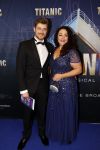 Almere 21 november 2021
Premiere van musical the Titanic in schouwburg Almere. sabine Beens met vriend