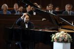 Amsterdam 25 november 2021
Thierry Baudet en Davide Heijmans trouwen in de Noorderkerk in Amsterdam. Davide vertrok met haar vader vanuit het Waldorf Astoria Hotel. Pianist