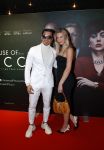 Amsterdam 23 november 2021
Premiere House of Gucci in pathe arena. Timor Steffens met vriendin Saskia Koelwijn