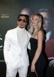 Amsterdam 23 november 2021
Premiere House of Gucci in pathe arena. Timor Steffens met vriendin Saskia Koelwijn