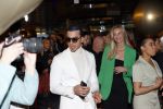 Amsterdam 23 november 2021
Premiere House of Gucci in pathe arena. 
Timor Steffens en vriendin Zoe Ivory