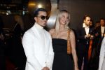 Amsterdam 23 november 2021
Premiere House of Gucci in pathe arena. 
Timor Steffens en vriendin Zoe Ivory