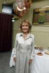 Amsterdam 17 november 2022
In theater Betty Asfalt viert Annemarie Oster haar 80e verjaardag .